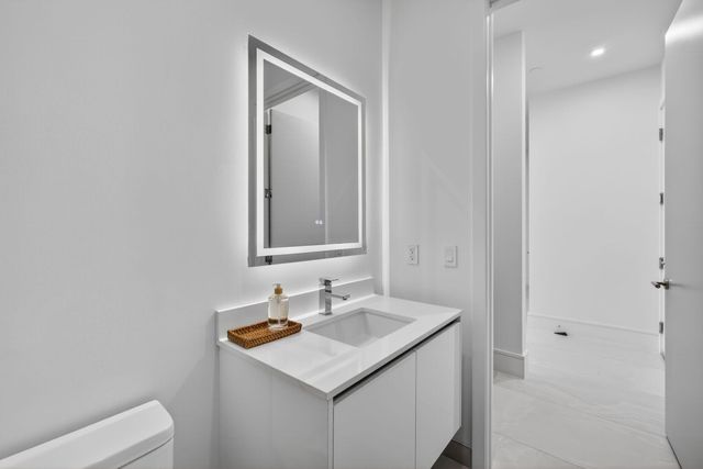 220 Lake Shore Drive 605, Lake Park, FL 33403