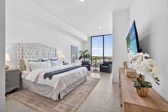 220 Lake Shore Drive 605, Lake Park, FL 33403