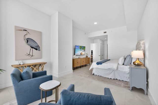 220 Lake Shore Drive 605, Lake Park, FL 33403