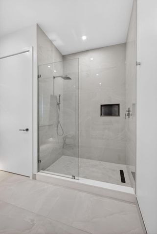 220 Lake Shore Drive 605, Lake Park, FL 33403