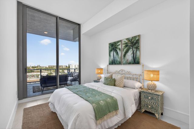 220 Lake Shore Drive 605, Lake Park, FL 33403