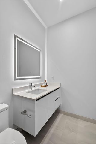 220 Lake Shore Drive 605, Lake Park, FL 33403