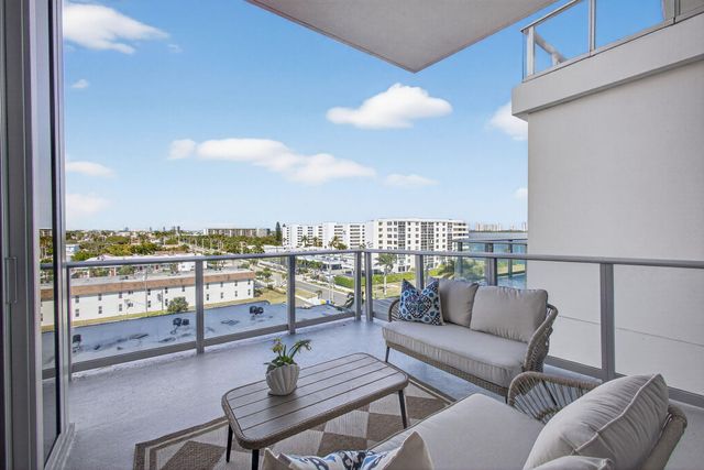 220 Lake Shore Drive 605, Lake Park, FL 33403