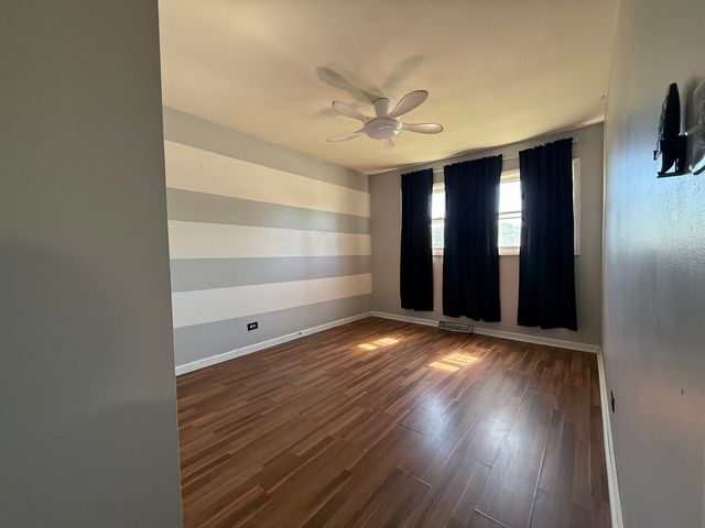 510 S Mount Prospect Road, Des Plaines, IL 60016