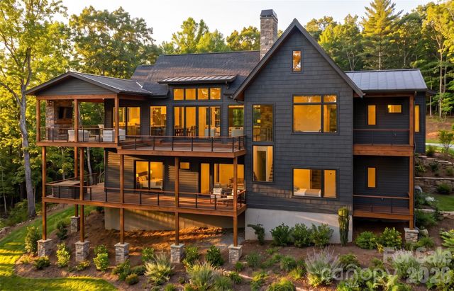 743 Hawk Mountain Road, Lake Toxaway, NC 28747