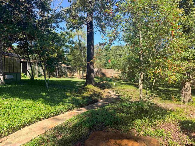 1205 Lake Cross Road, Hideaway, TX 75771