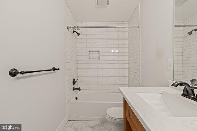 470 WATERFORDS EDGE CT, Atco, NJ 08004