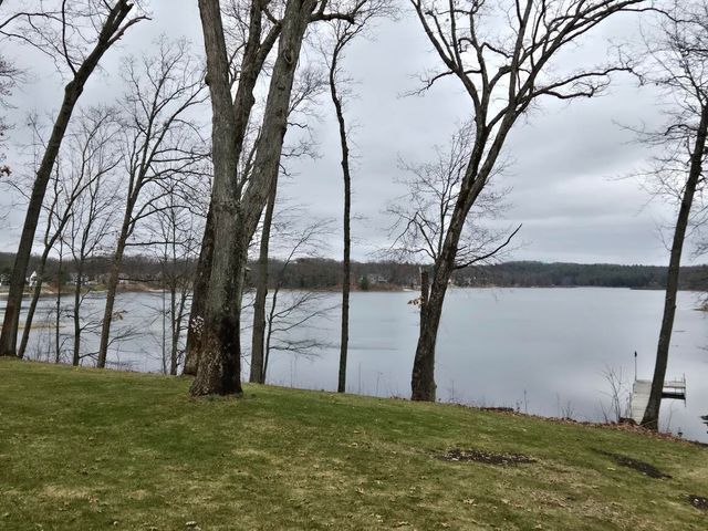 8006 S Potawatomi Court, Newaygo, MI 49337