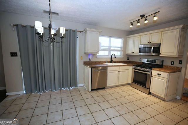 4246 Brighton Way NW, Kennesaw, GA 30144