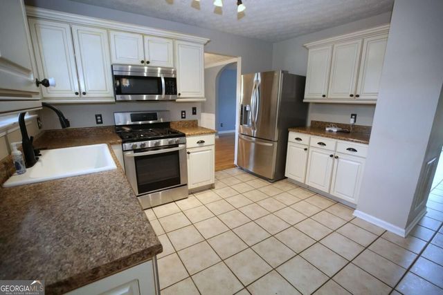 4246 Brighton Way NW, Kennesaw, GA 30144