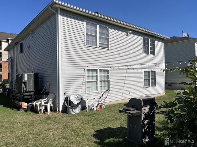 37 Beverly Street, Carteret, NJ 07008