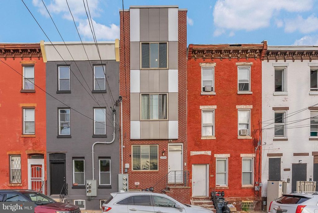2039 N 8TH ST, Philadelphia, PA 19122 — exterior