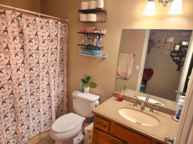475 N Midway Dr 236, Escondido, CA 92027