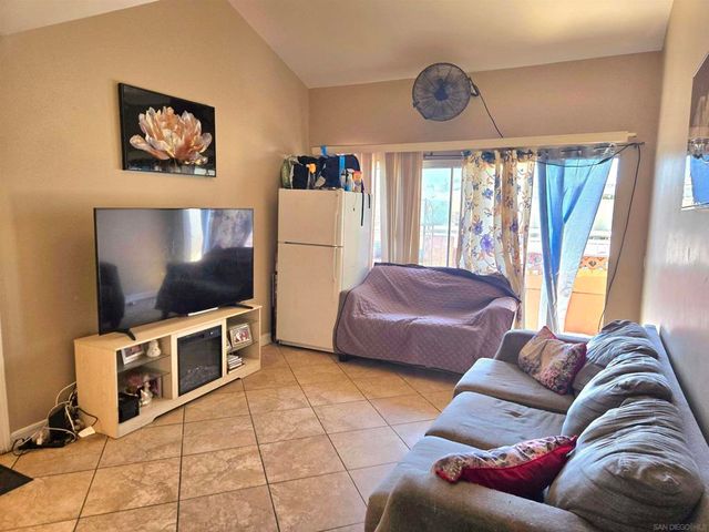 475 N Midway Dr 236, Escondido, CA 92027