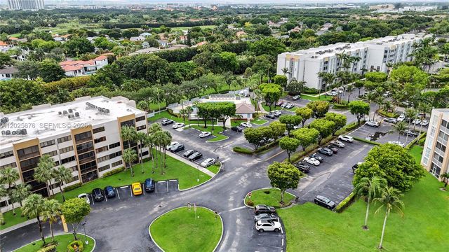 9735 NW 52nd St 209, Doral, FL 33178
