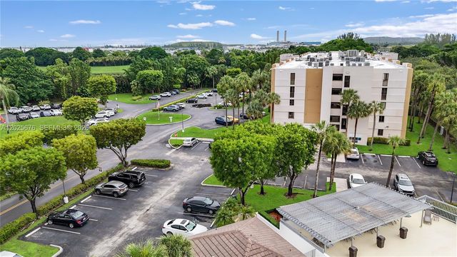9735 NW 52nd St 209, Doral, FL 33178