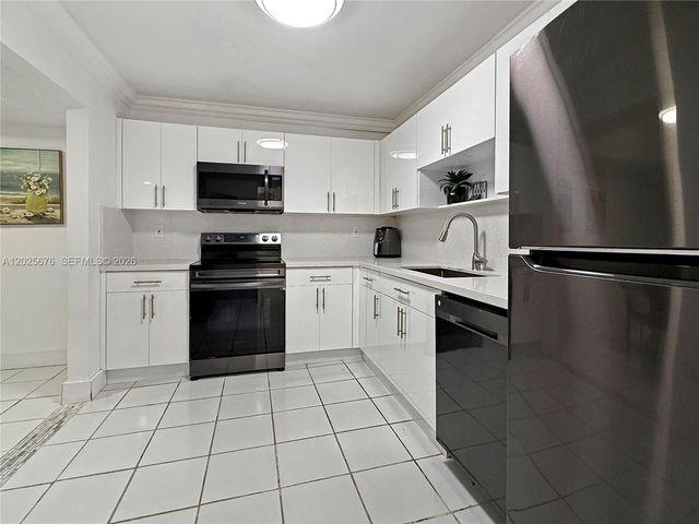 9735 NW 52nd St 209, Doral, FL 33178