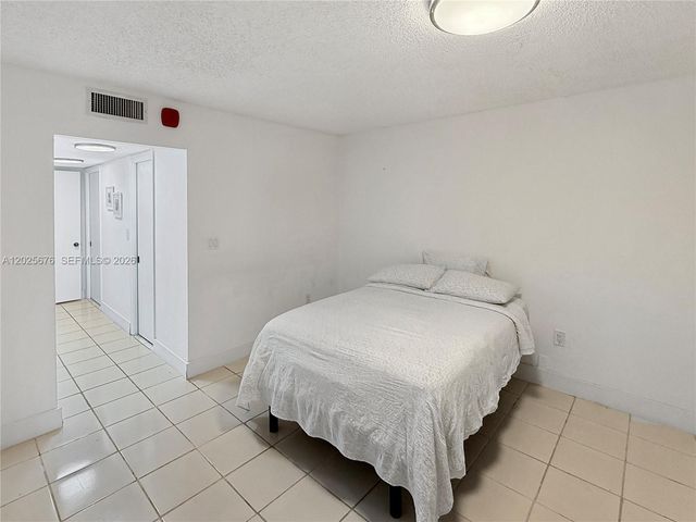 9735 NW 52nd St 209, Doral, FL 33178