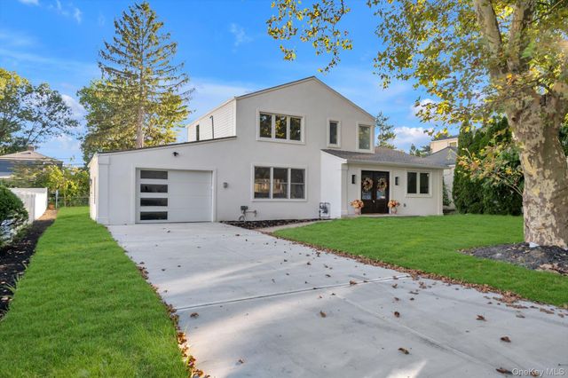66 Peachtree Lane, Roslyn Heights, NY 11577