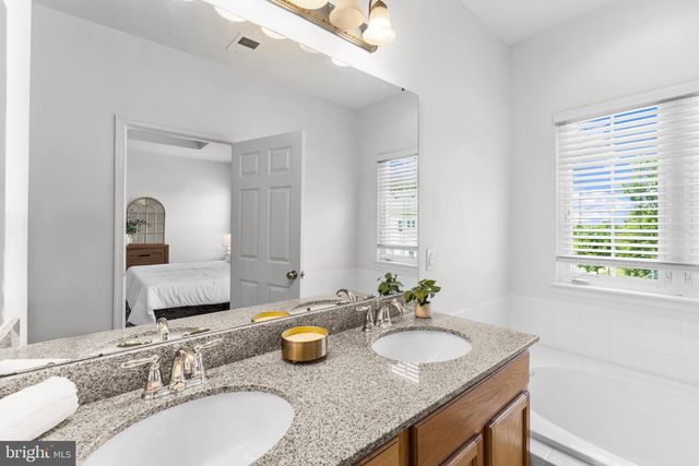 42960 SPYDER PL, Chantilly, VA 20152