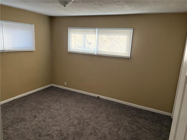 7405 E 112th Street, Kansas City, MO 64134