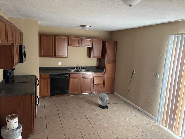 7405 E 112th Street, Kansas City, MO 64134