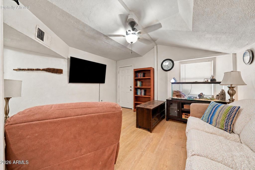 211 W Northern Avenue, Coolidge, AZ 85128 — photo 2