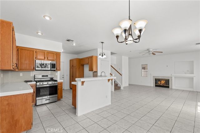 29151 Whitegate Lane, Highland, CA 92346