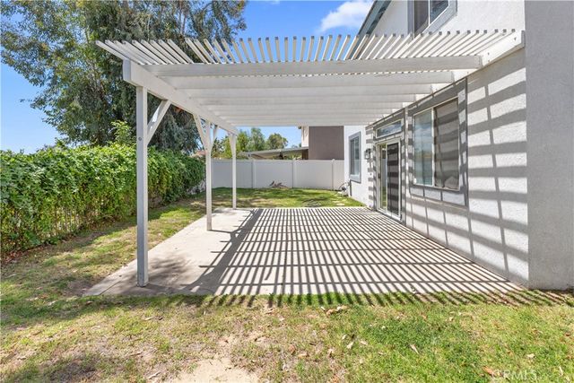 29151 Whitegate Lane, Highland, CA 92346