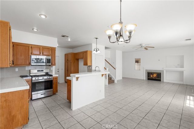 29151 Whitegate Lane, Highland, CA 92346