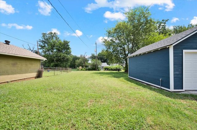 1409 S 8th Street, Ponca City, OK 74601