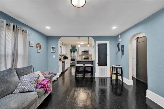 1409 S 8th Street, Ponca City, OK 74601