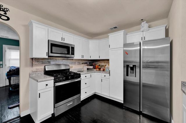 1409 S 8th Street, Ponca City, OK 74601