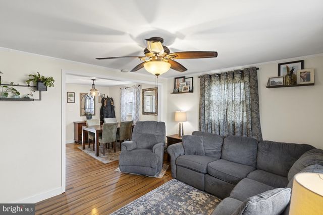 100 HOKE DR, Gettysburg, PA 17325