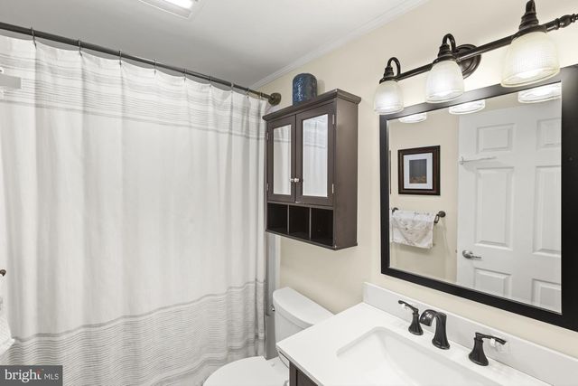 100 HOKE DR, Gettysburg, PA 17325