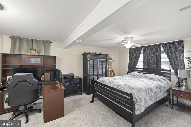 100 HOKE DR, Gettysburg, PA 17325