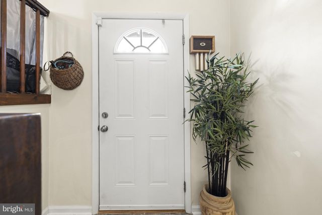 100 HOKE DR, Gettysburg, PA 17325