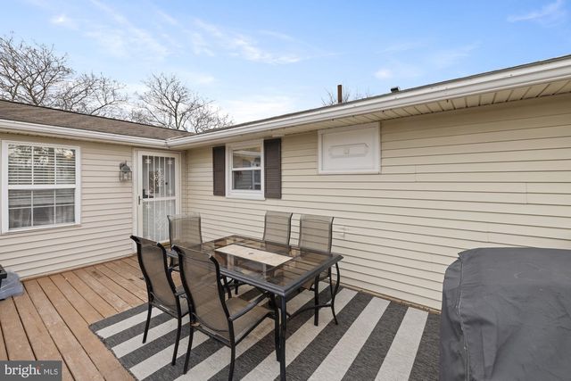 100 HOKE DR, Gettysburg, PA 17325