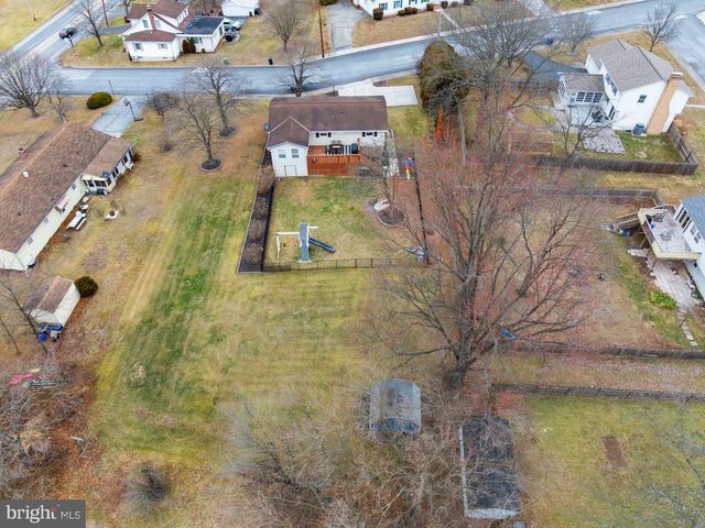 100 HOKE DR, Gettysburg, PA 17325