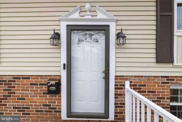 100 HOKE DR, Gettysburg, PA 17325