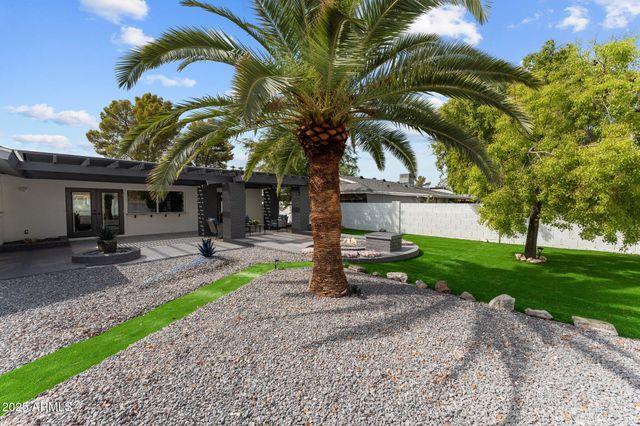 2818 E MALAPAI Drive, Phoenix, AZ 85028