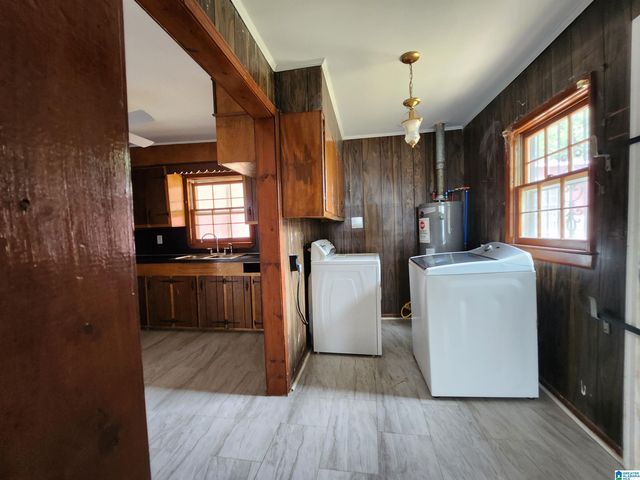 2725 PARKLAWN AVENUE SW, Birmingham, AL 35211
