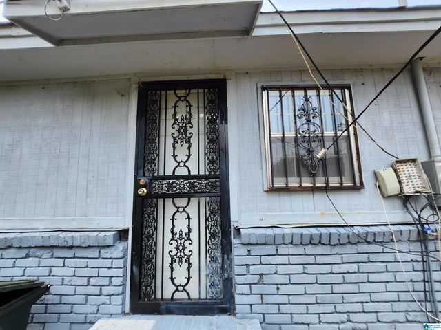 2725 PARKLAWN AVENUE SW, Birmingham, AL 35211