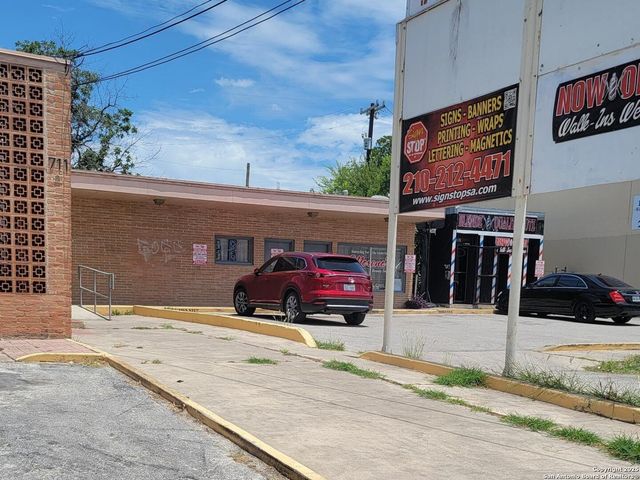711 kirk, San Antonio, TX 78226