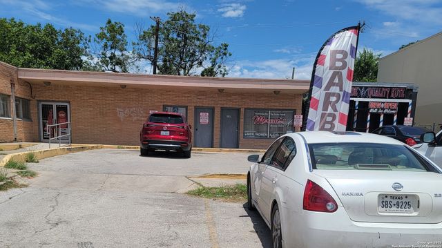711 kirk, San Antonio, TX 78226