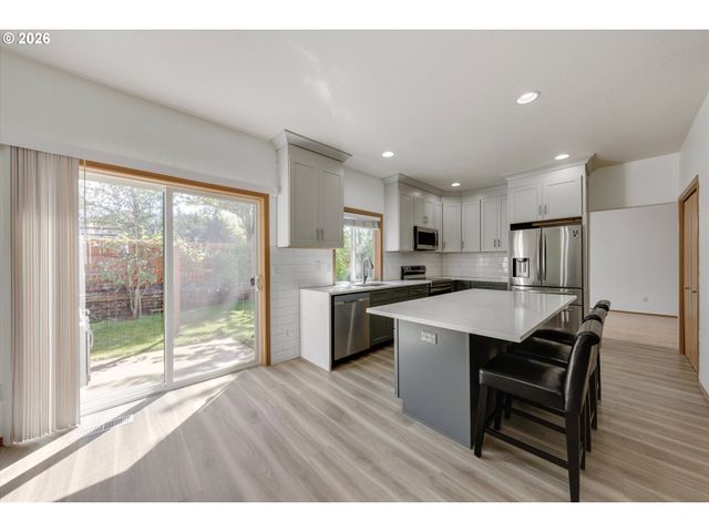 7803 Ne 64TH St, Vancouver, WA 98662