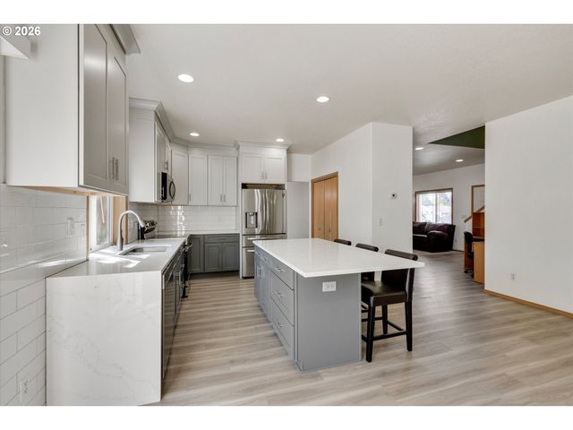 7803 Ne 64TH St, Vancouver, WA 98662