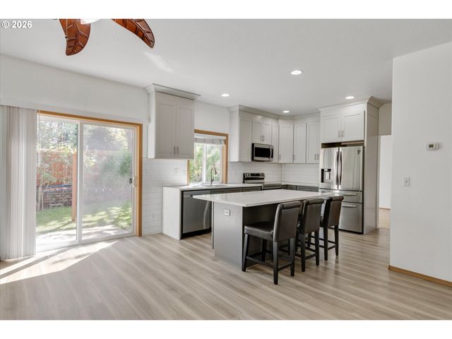 7803 Ne 64TH St, Vancouver, WA 98662