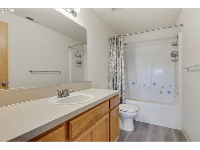 7803 Ne 64TH St, Vancouver, WA 98662