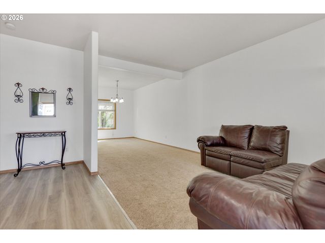 7803 Ne 64TH St, Vancouver, WA 98662